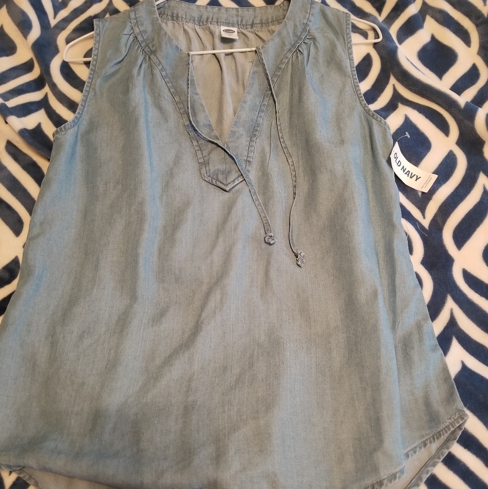 Old navy sleeveless jean top.